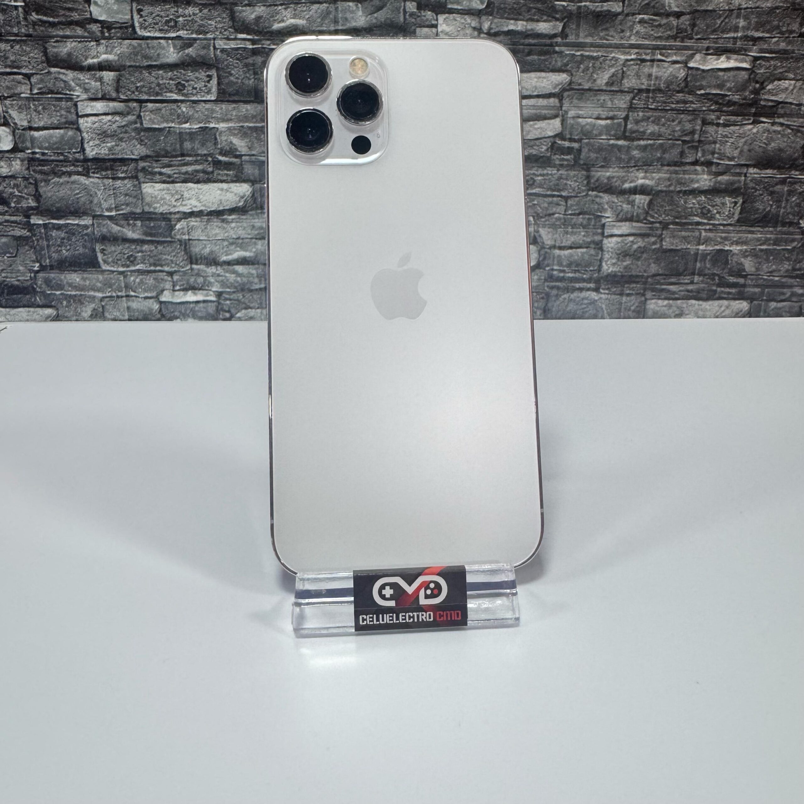 iPhone 14 Plus frontal